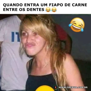 Quando entra um fiapo de carne entre os dentes